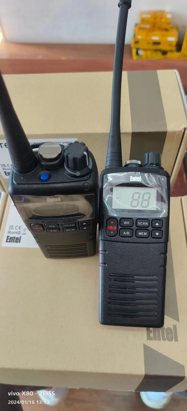 ENTEL HT644 Fully Submersible VHF IP68 waterproof Marine Two way Radio - Image 2