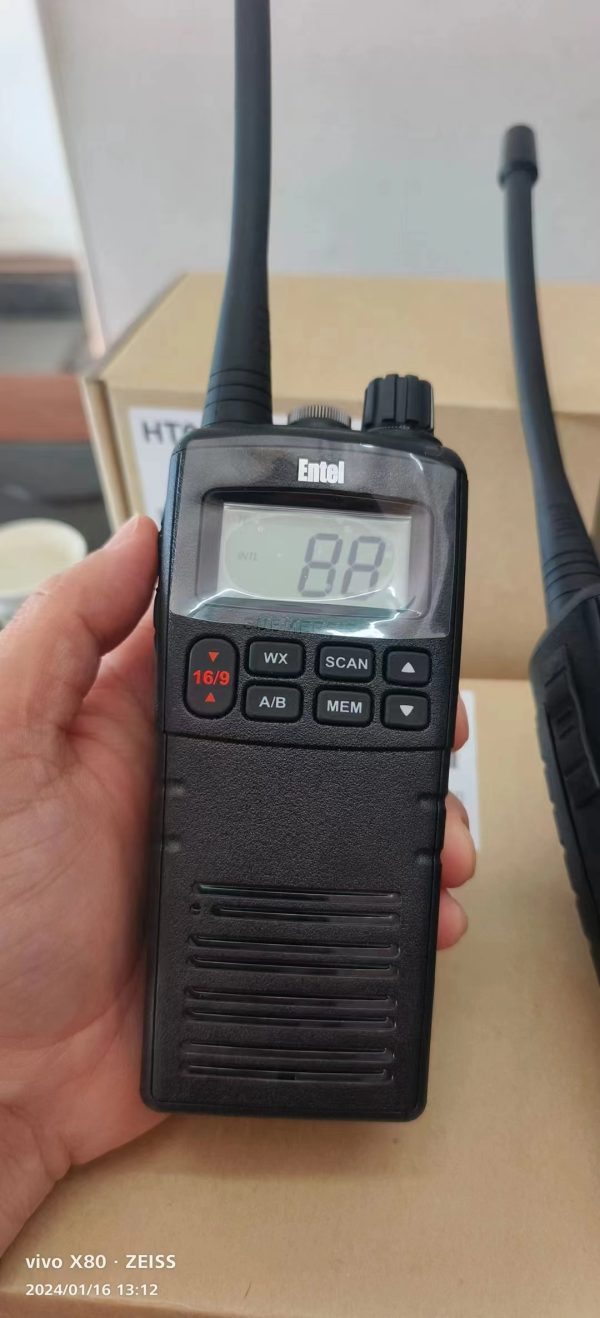 ENTEL HT644 Fully Submersible VHF IP68 waterproof Marine Two way Radio - Image 4