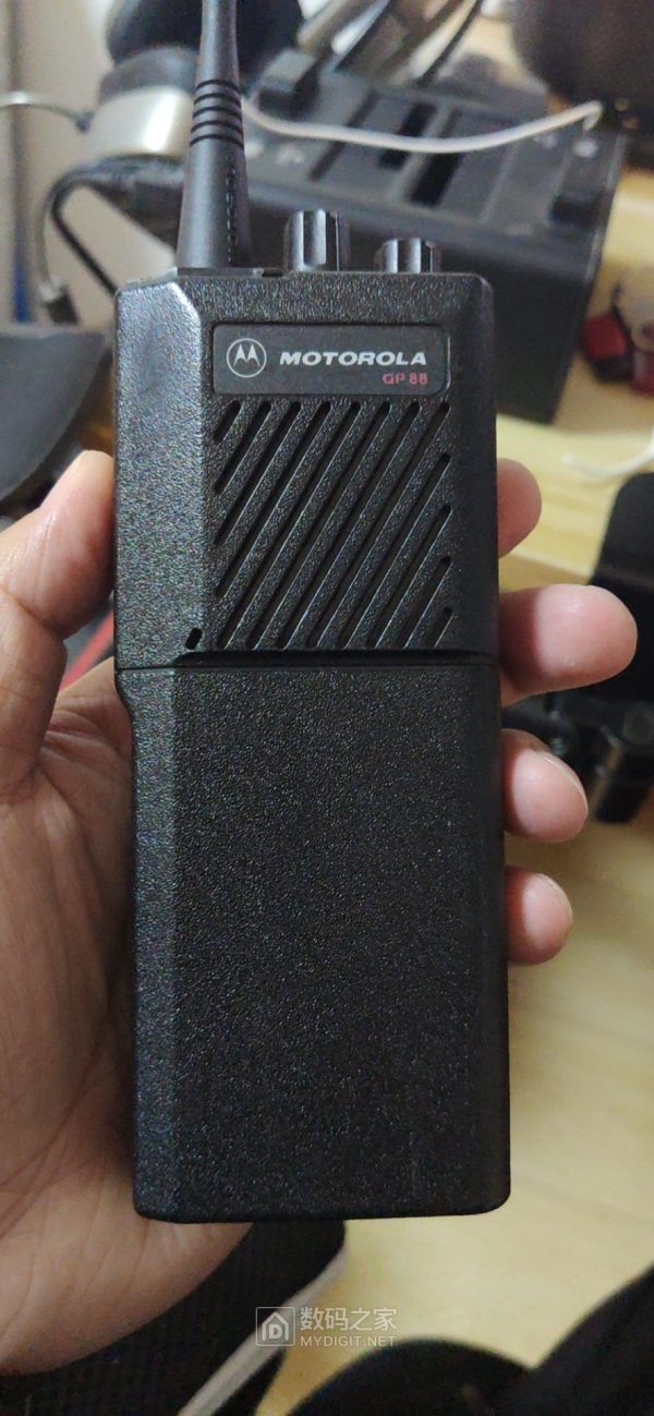 MOTOROLA™GP 88 Professional Portable Radio
